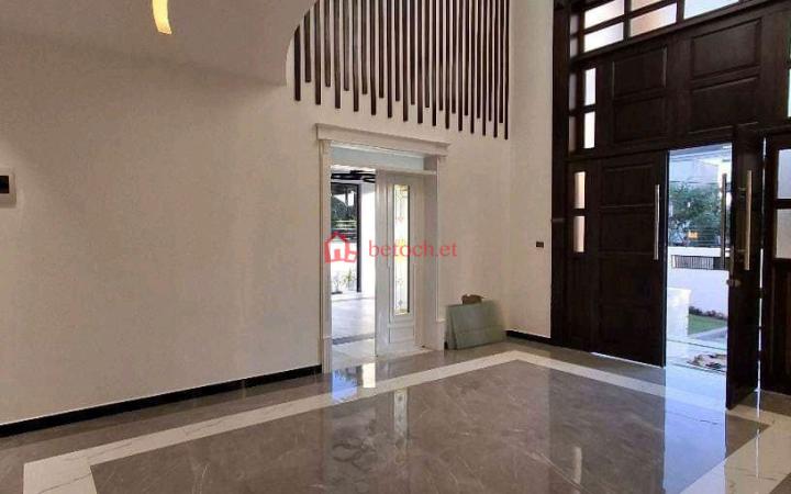 Stunning Luxury House in Ayat