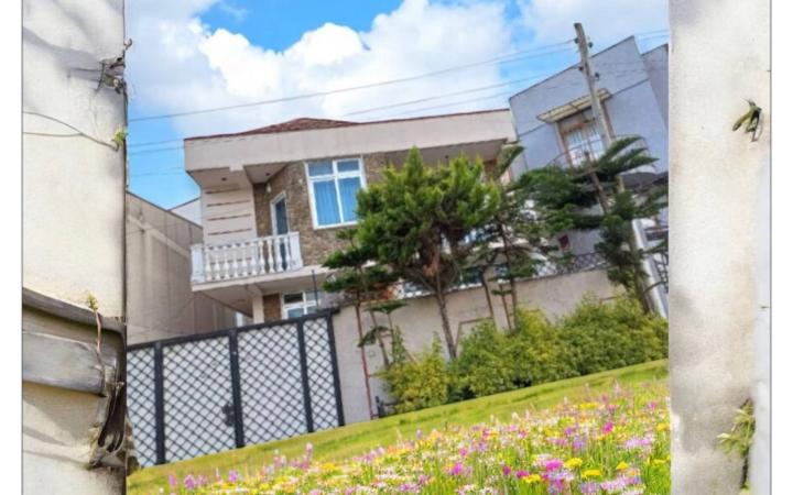 Modern Summit 175 m² G+1 House