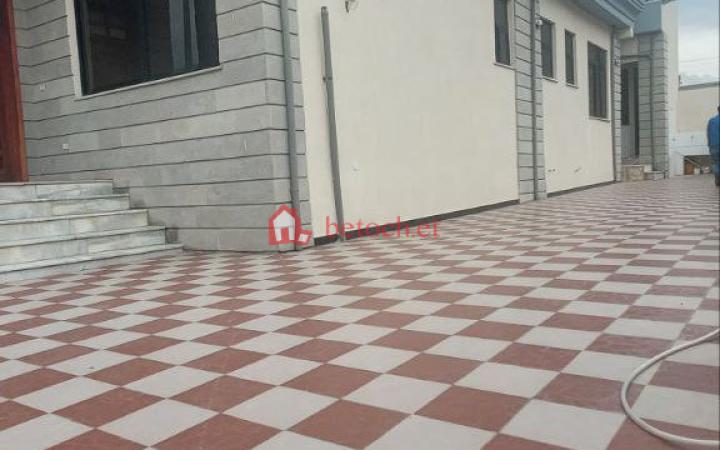 Summit 300 m² Villa House Building