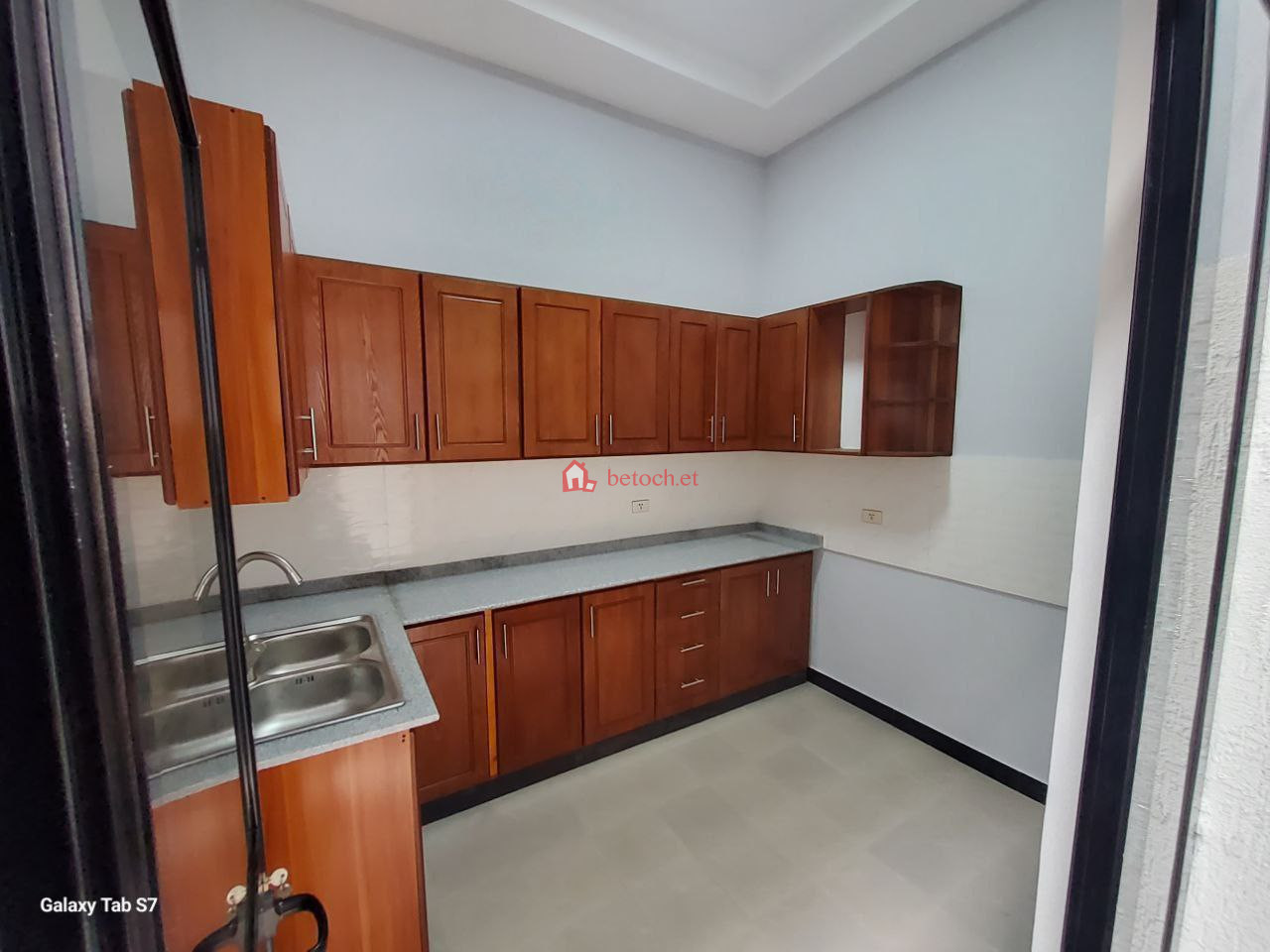 Summit 3rd Gate 150 m² Villa House Building