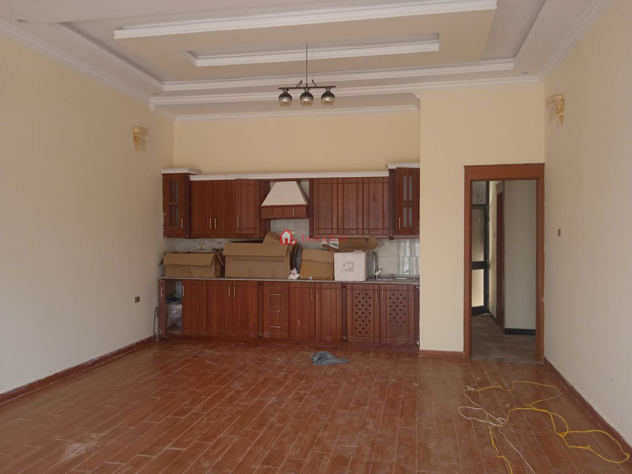 Summit Condominium 205 m² Villa House