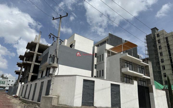 Summit 380 m² G⁺³ Villa House Building