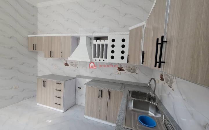 Summit 200 m² Villa House