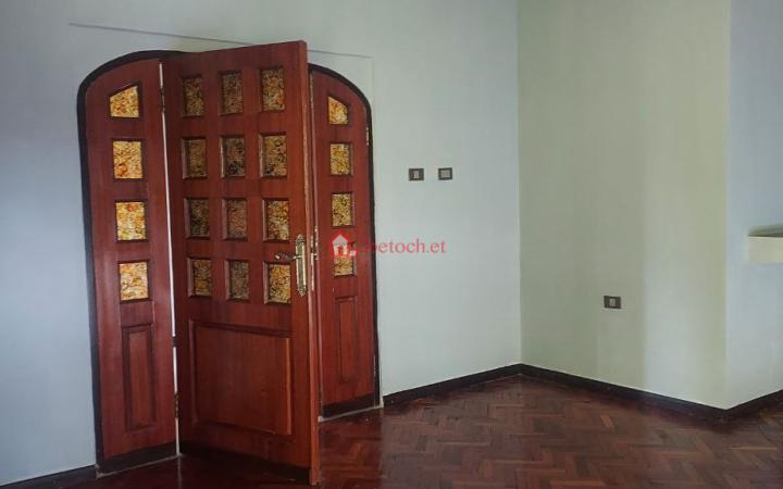 Tafo Sheger 1000 m2 Villa House