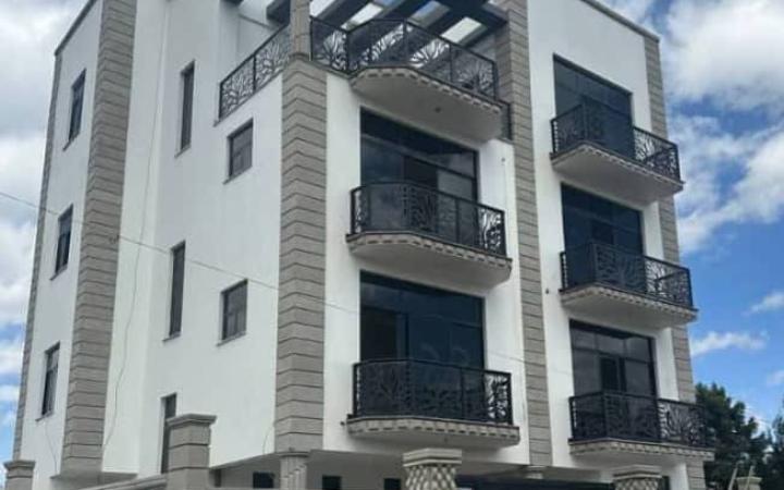 Three-level residential building CMC