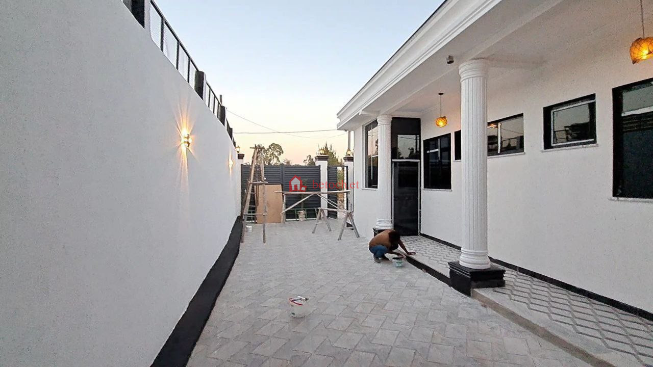 47.Kotebe Teaching College 205 m² Villa House