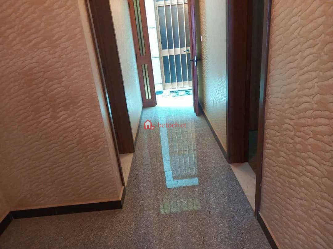 100.Ayat 300 m² Residence Villa building