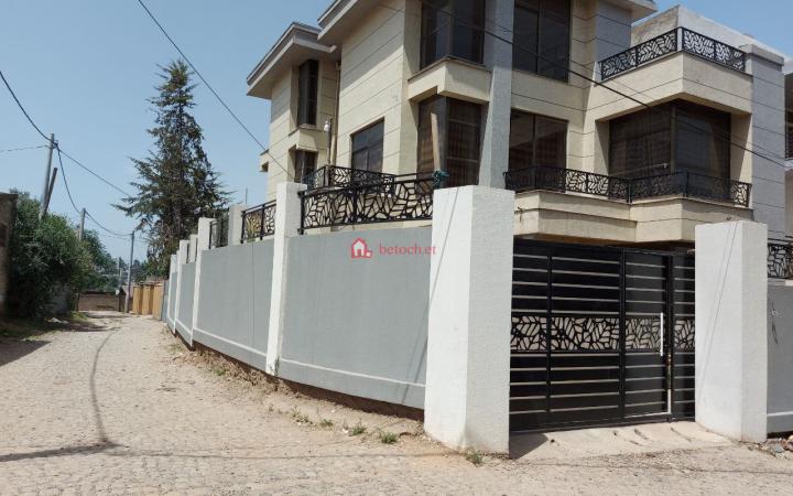 364. Ayer Tena 300 m² G⁺² Villa house Building